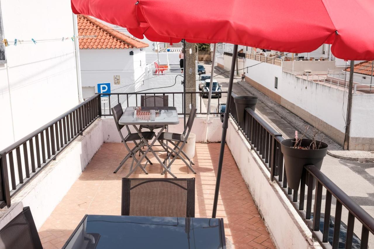 Besugo'S House Rooms & Apartment Nazaré Eksteriør bilde