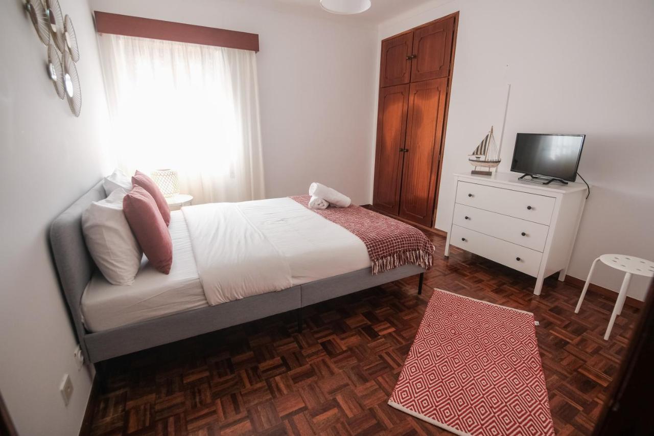 Besugo'S House Rooms & Apartment Nazaré Eksteriør bilde