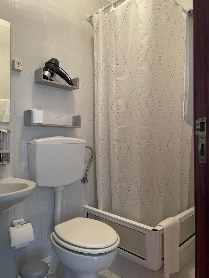 Besugo'S House Rooms & Apartment Nazaré Eksteriør bilde